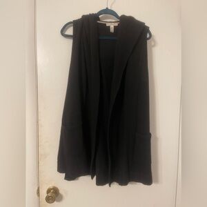 ISAAC MIZRAHI SLEVELES SWEATER